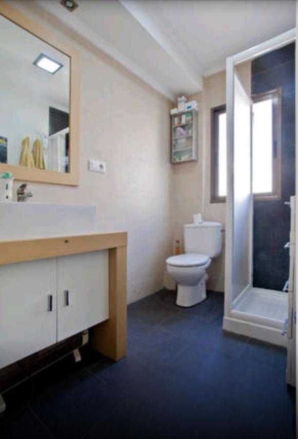 Habitacion Junto Torres Serranos 瓦伦西亚 外观 照片